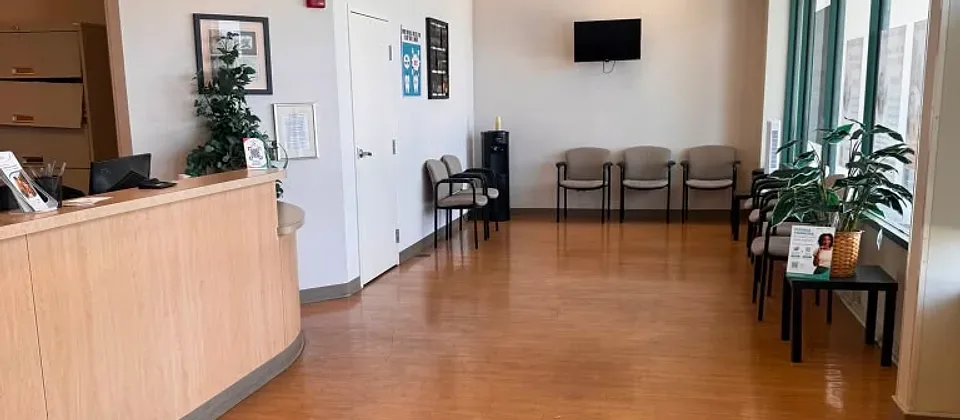 Reception and waiting area at Dentist In Vernon Hills